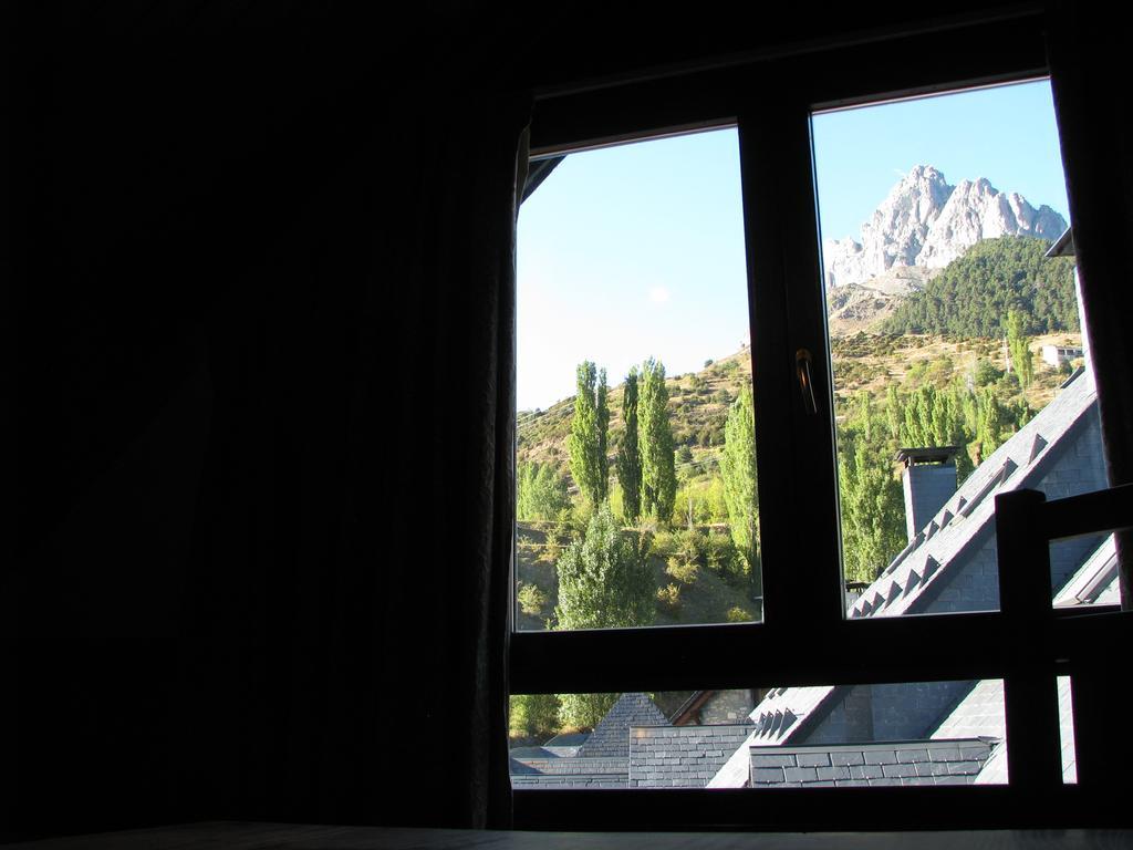Aparthotel Sarrato ซาเยนต์ เด กาเยโก ภายนอก รูปภาพ